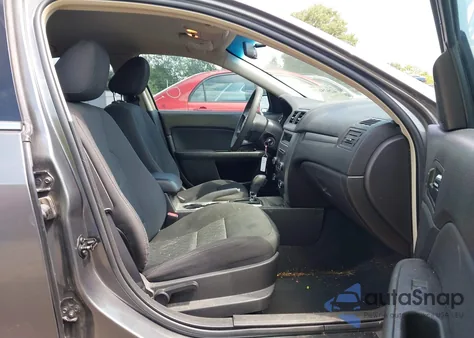 2010 Ford Fusion Se z USA, uszkodzony, nr VIN 3FAHP0HA2AR291734